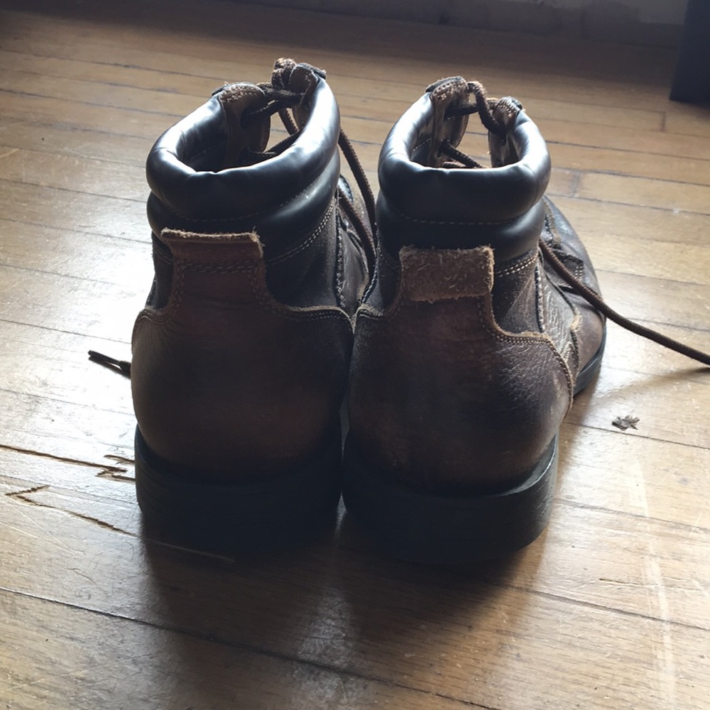 Guess Boots - Picture 3 of 3
